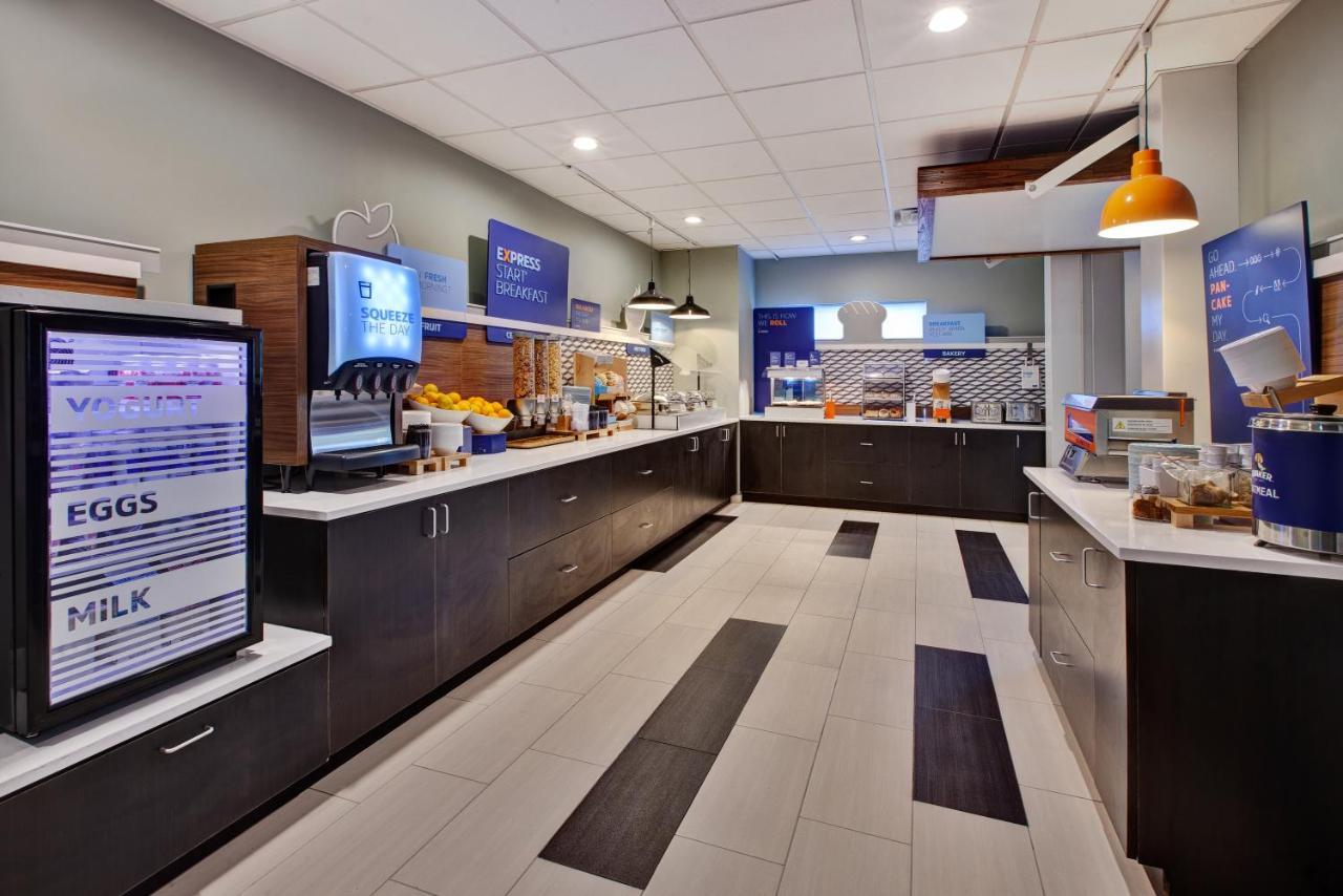 Holiday Inn Express Absecon-Atlantic City Area By Ihg Exterior photo